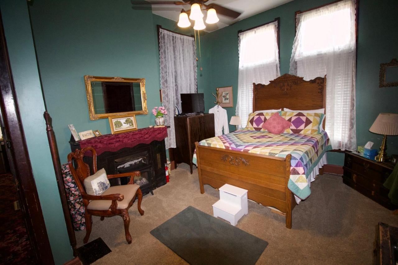 Mansion On The Mile B&B Ινδιανάπολη Εξωτερικό φωτογραφία