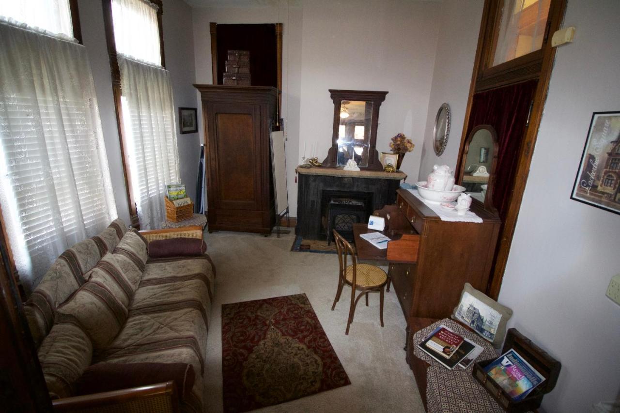 Mansion On The Mile B&B Ινδιανάπολη Εξωτερικό φωτογραφία