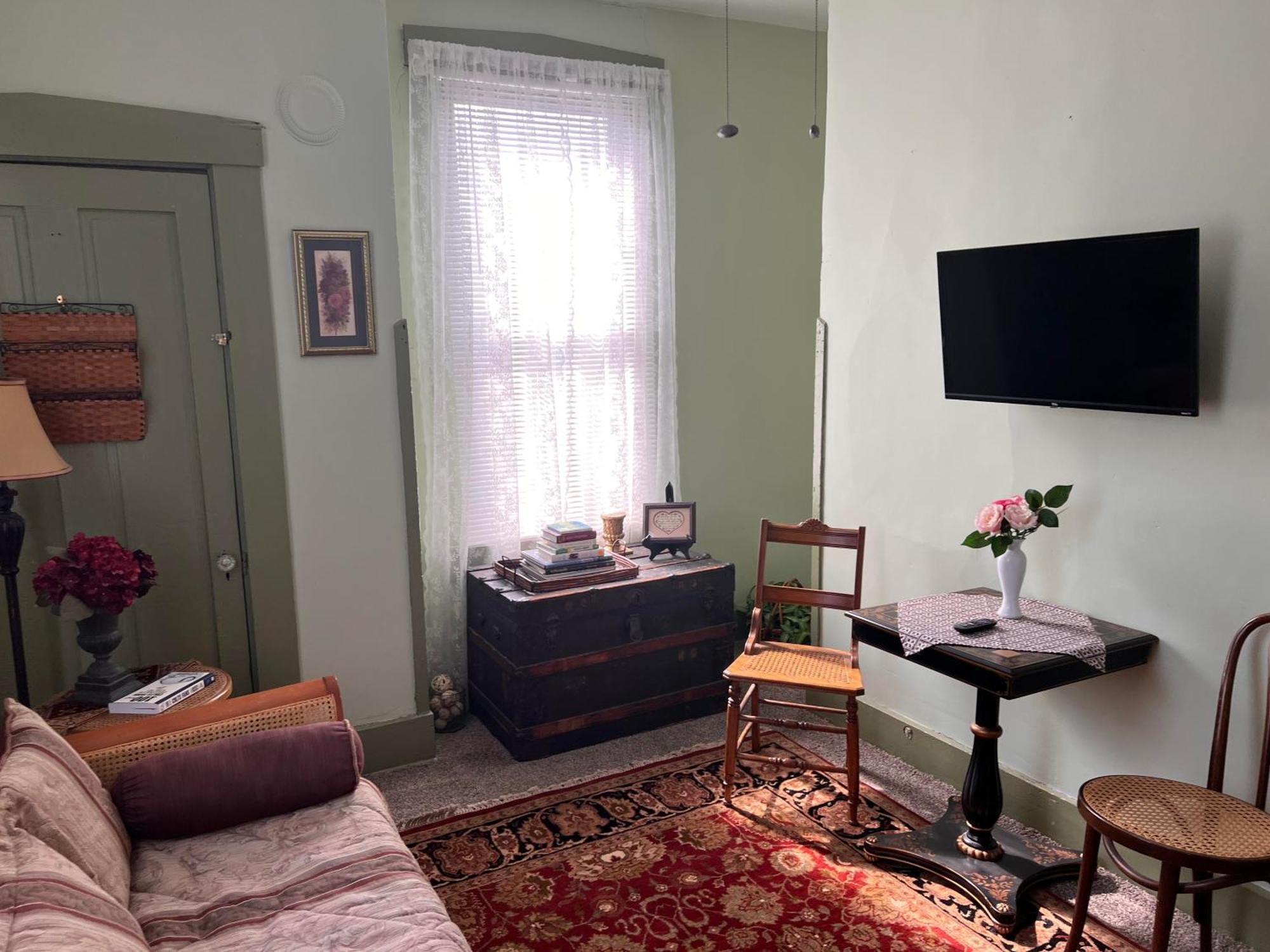 Mansion On The Mile B&B Ινδιανάπολη Εξωτερικό φωτογραφία